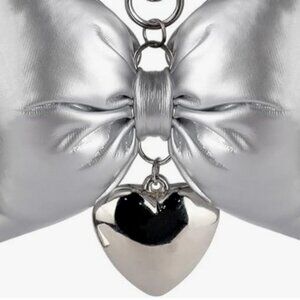 Unbranded Metallic Leather Bow Keychain w/Puffed Heart Charm in Silver, NEW